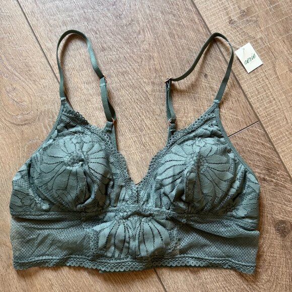 New Women’s Green Lined Wireless Bra w Soft Lace Size Medium Fits Cup A B some C - Picture 2 of 8